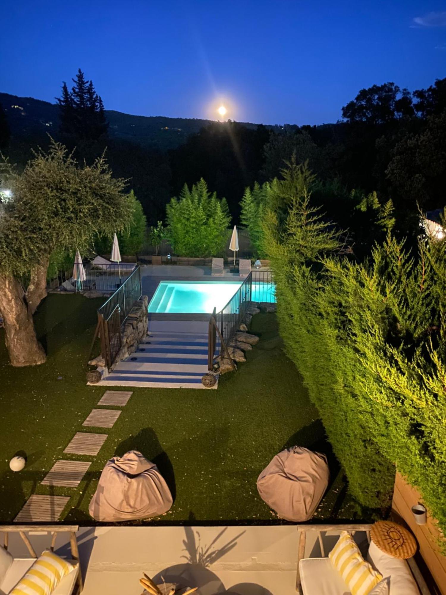 مبيت وإفطار جاسّا Le Cabanon De Val المظهر الخارجي الصورة
